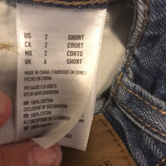 American Eagle Distressed Mom Jeans - Picture 5 of 8